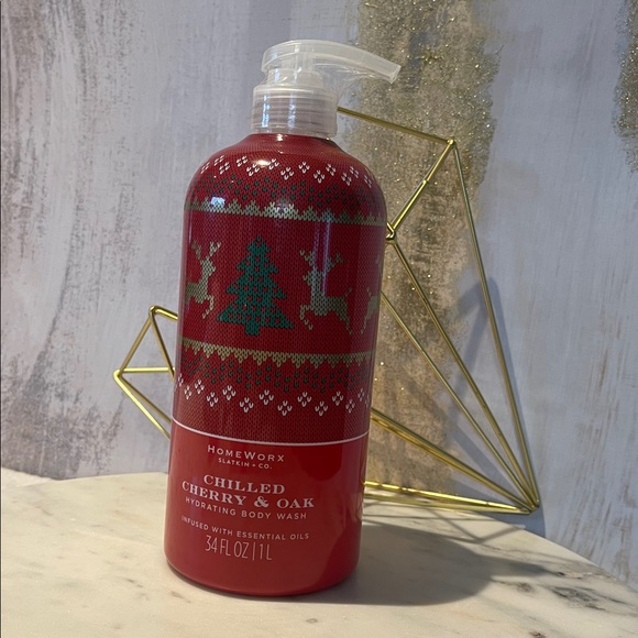 Chilled Cherry & Oak Hydrating Body Wash and Lotion Set - Red - Picture 2 of 5